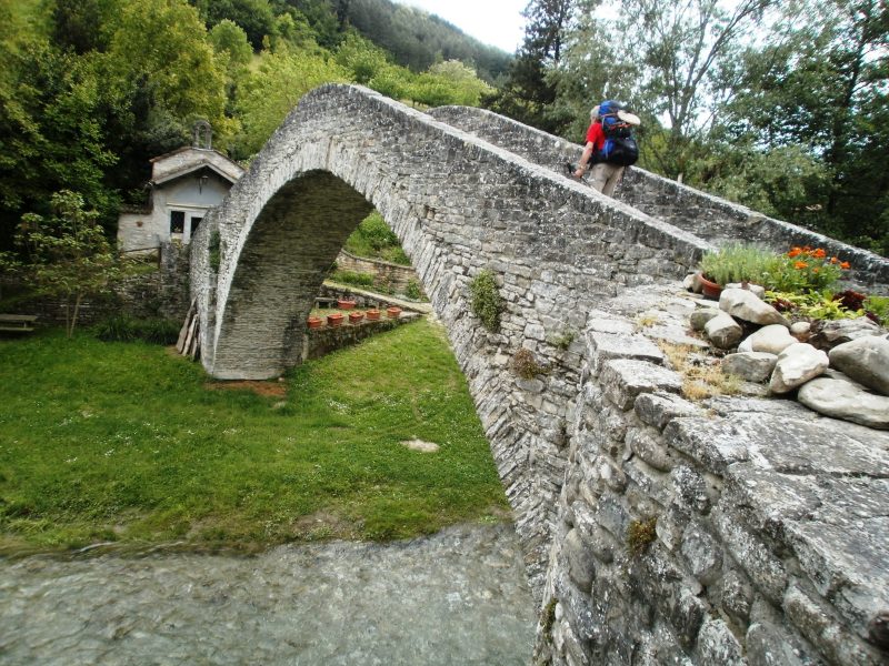 Cammino di Assisi - Ponte della Maestà, Portico - Giordano Picchi